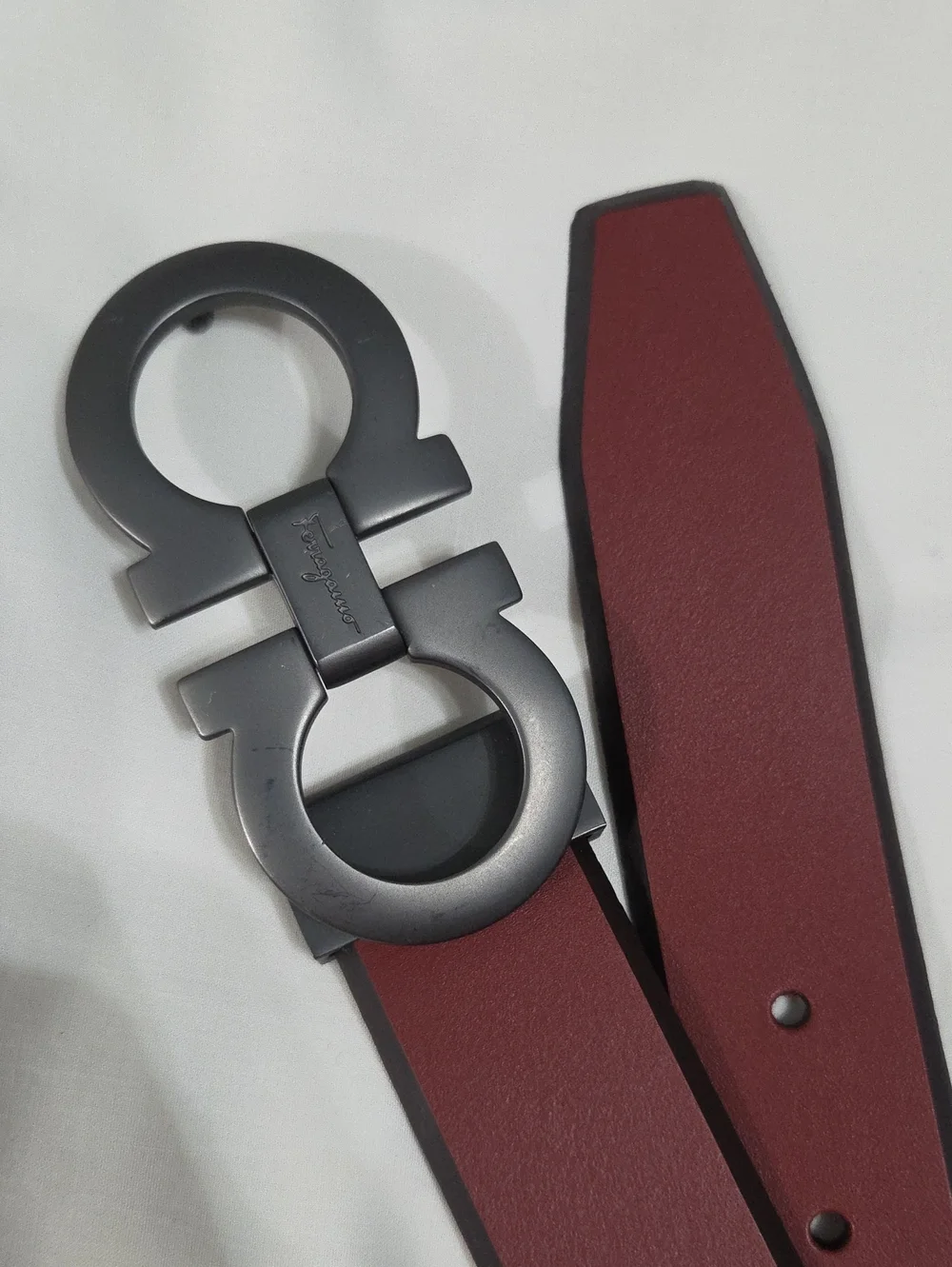 Salvatore Ferragamo Auburn Brown Leather Belt Double Gancini Buckle